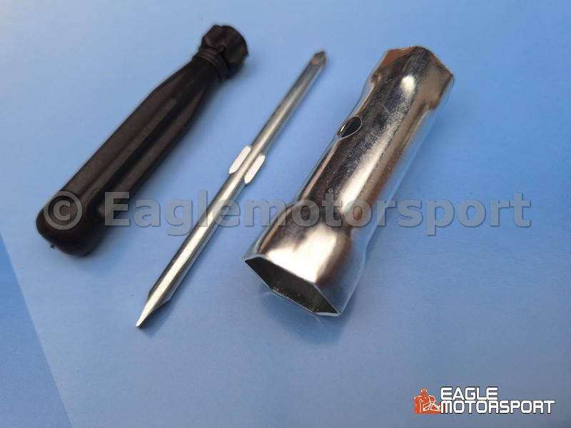 Bougie sleutel en schroevendraaier